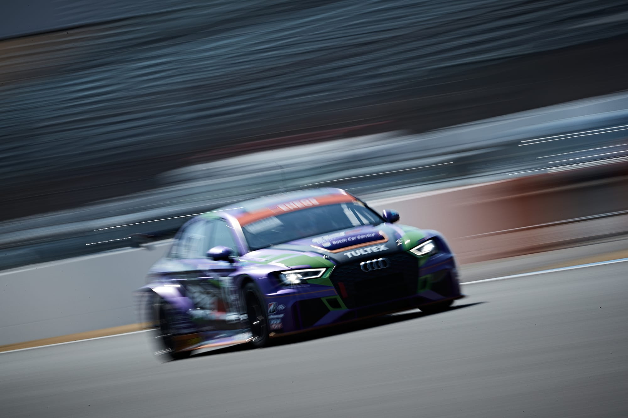 エヴァRT初号機Audi RS3がSPEED FESTIVAL2025 岡山国際サーキットに襲来。