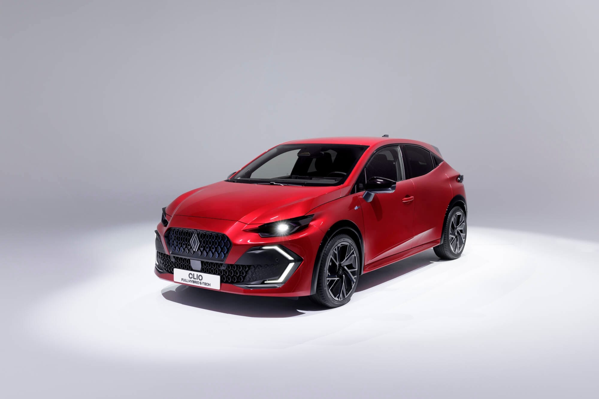 第6世代となる次期型ルノー・クリオが独ミュンヘンのIAAモビリティ2025で発表された！