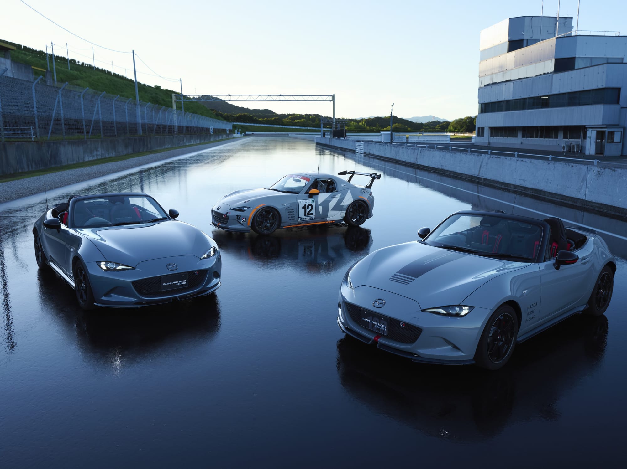 MAZDA SPIRIT RACINGロードスターが登場！ 売切れ必至のハイチューン版は商談予約抽選から