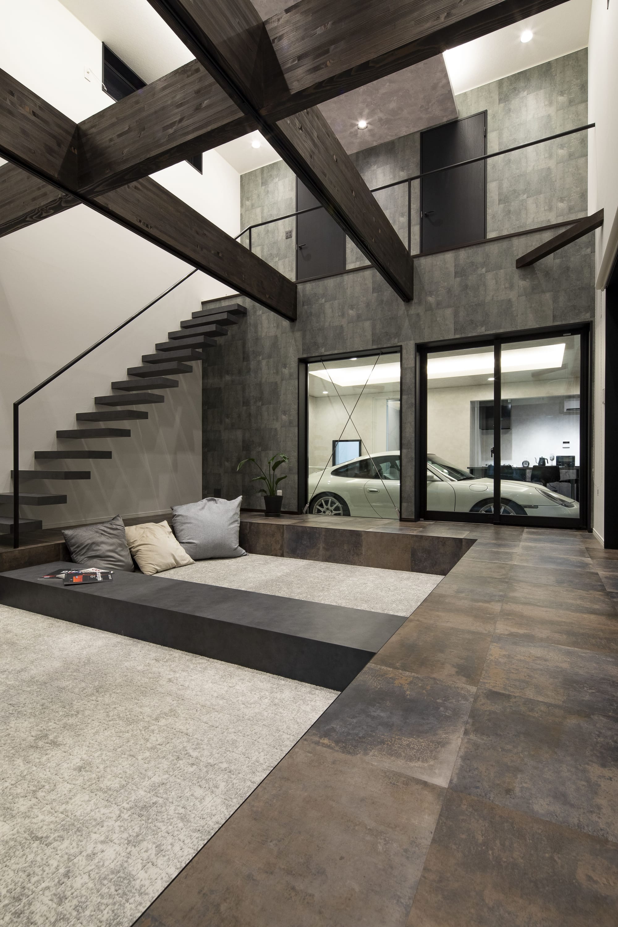 【ガレージライフ】総費用2688万円から建てられる 工夫満載のガレージハウスSHOW ROOM。