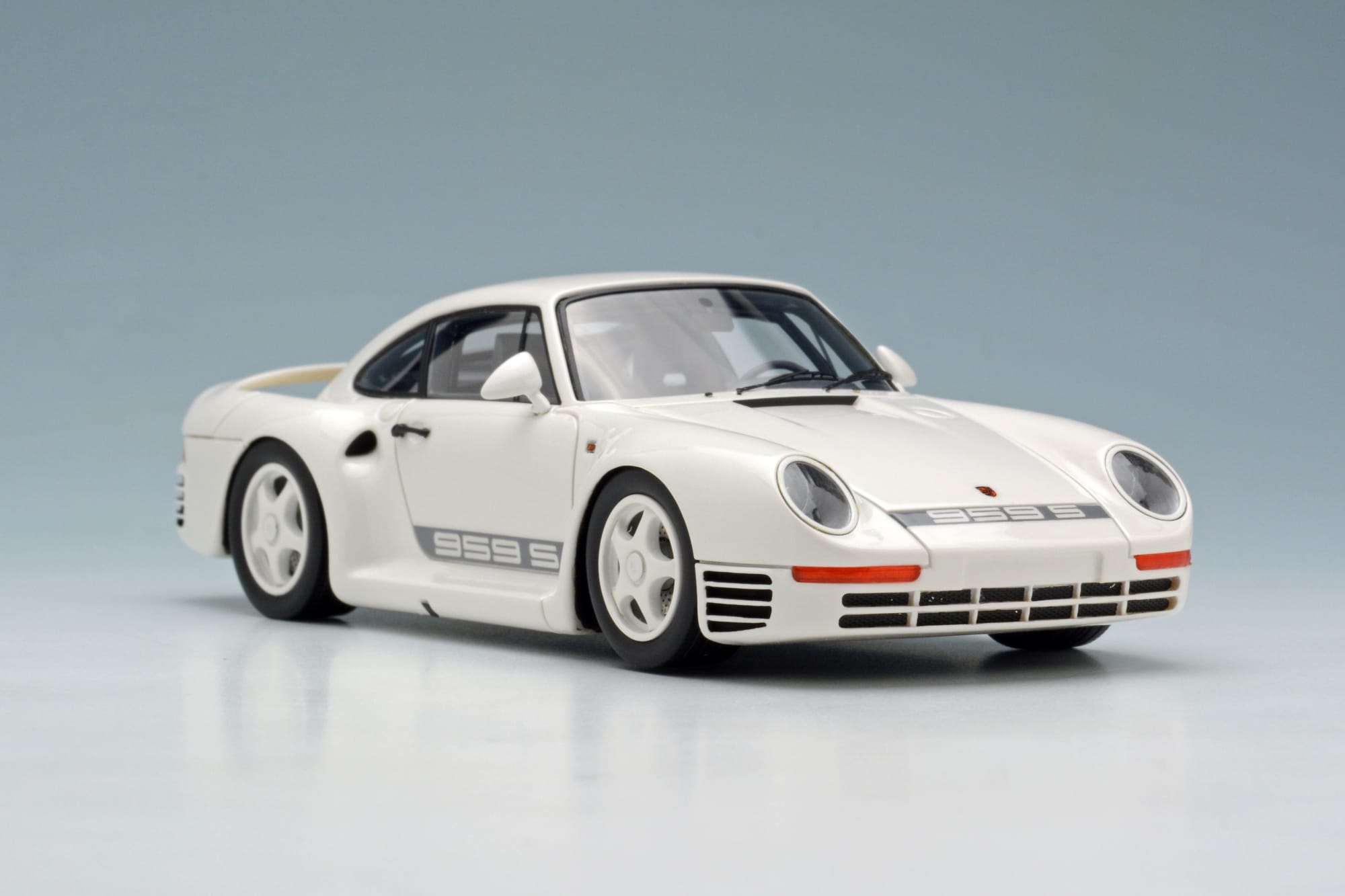 【モデルカーズ】今年で40周年！元祖マルチパフォーマンス・スーパーカーここにあり【Porsche 959 S】
